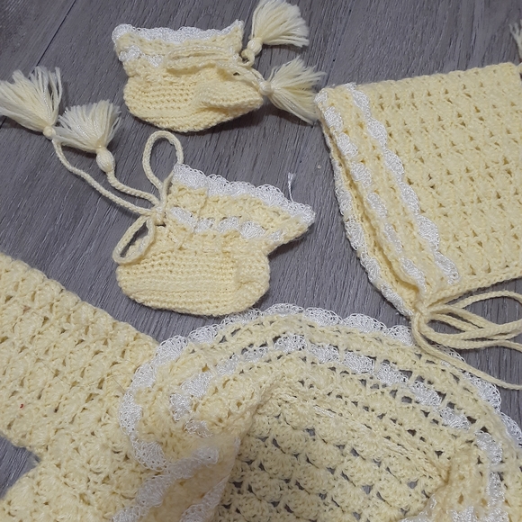 Vintage 80's Infant Sweater Set Booties Hat - Picture 7 of 8